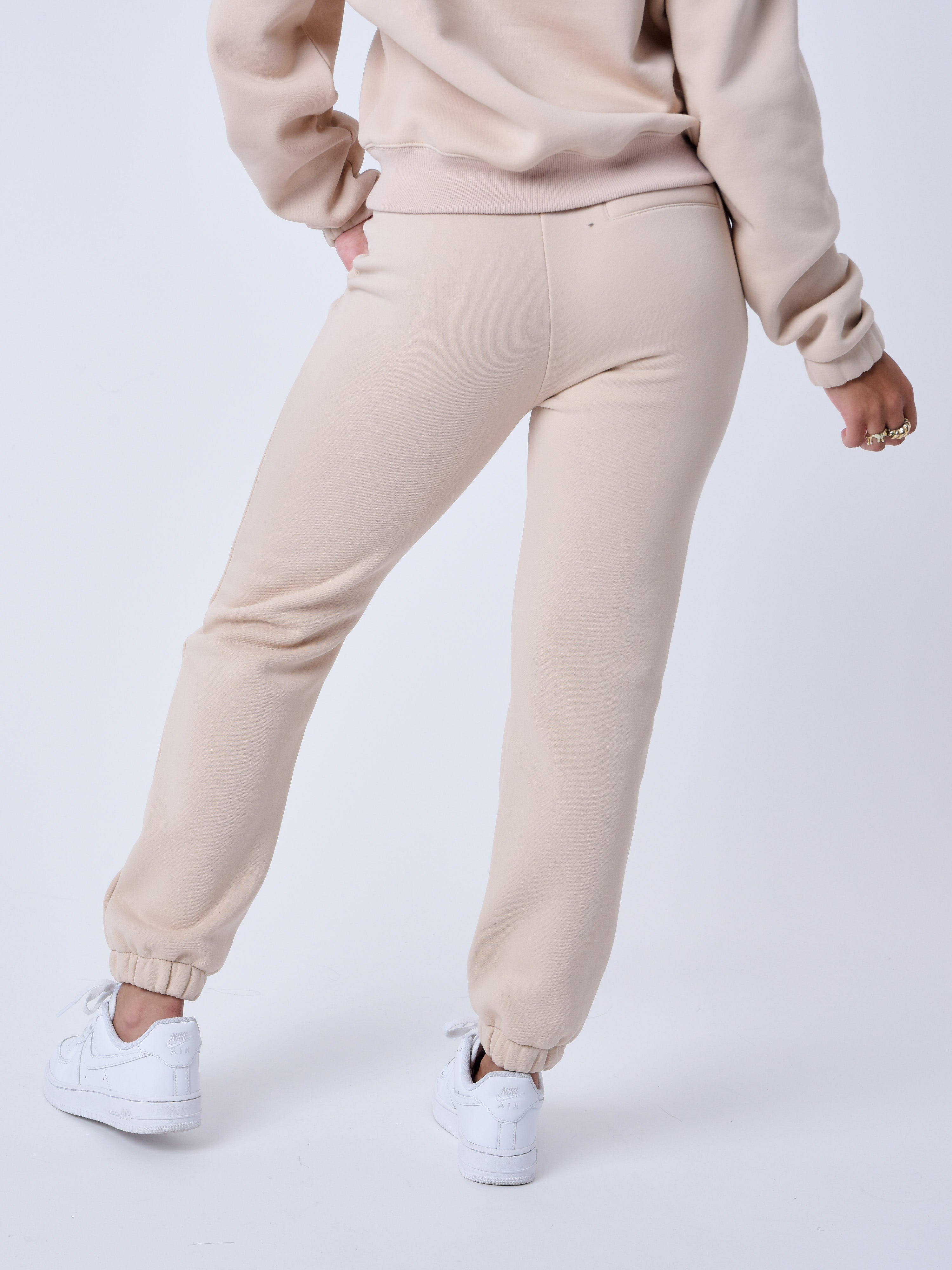 f224128-beige